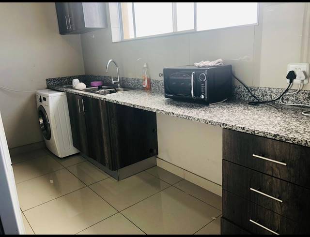 3 BEDROOM FLAT RENTED IN MORNINGSIDE